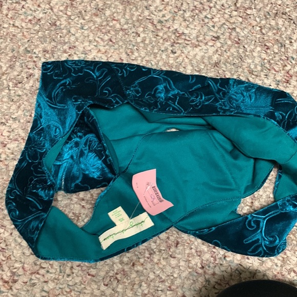 New velvet crop top - Picture 7 of 7